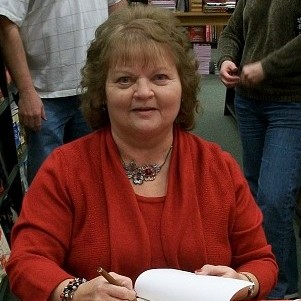 author Becky Barker headshot